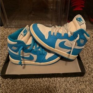 Jordan 1 Retro High OG UNC